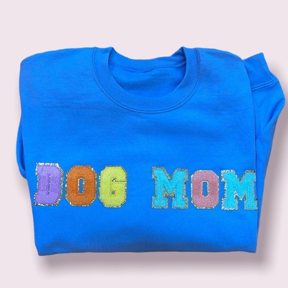 NWT Wool + Pepper Co. DOG MOM Varsity Letter Patch Crewneck Sweatshirt